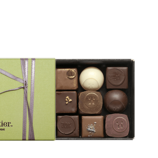 Max Chocolatier Schachtel mit 12 assortierten FrühlingspralinenBild
